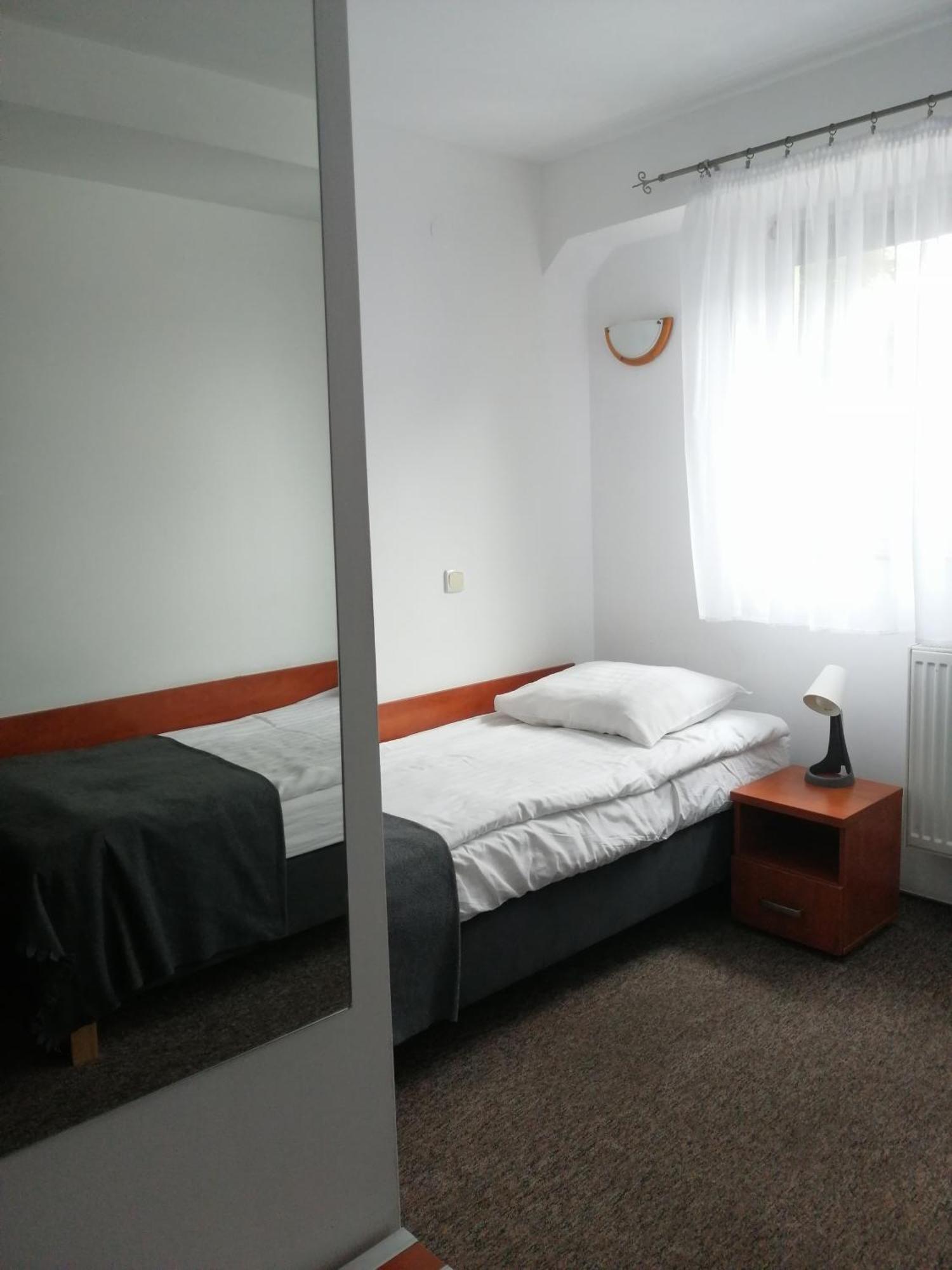 Hotel Dabrowiak Dąbrowa Górnicza 외부 사진